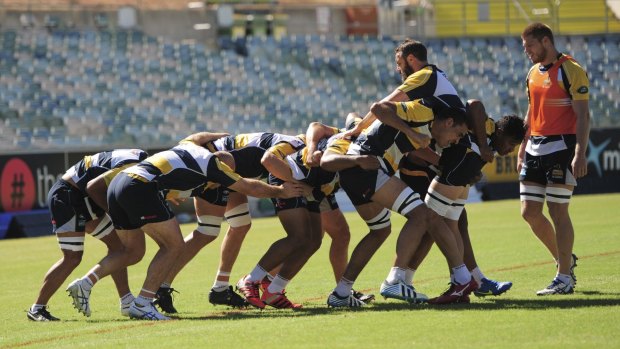 The Brumbies perfect their rolling maul at training.