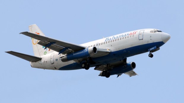 Bahamasair波音737客机降落在迈阿密国际机场。