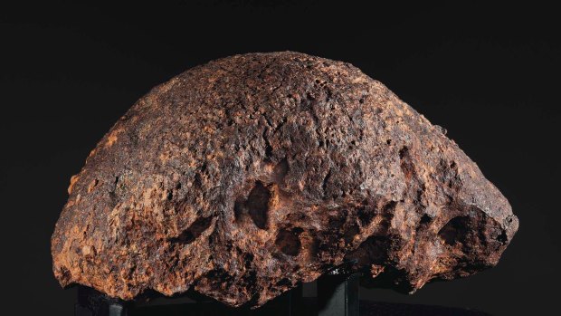 The Brenham meteorite, the world's largest oriented meteorite with extraterrestrial gemstones, may fetch as much as $US1,1 million, Christie's estimates.