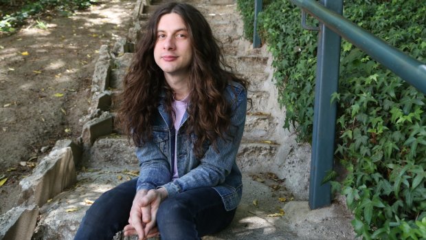 There's a shaggy, rambling feel to Kurt Vile's B'lieve I'm Going Down.