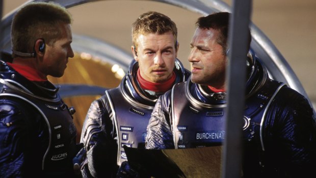 A scene from the film "Red Planet", featuring Tom Sizemore, right, with Val Kilmer and Simon Baker. 