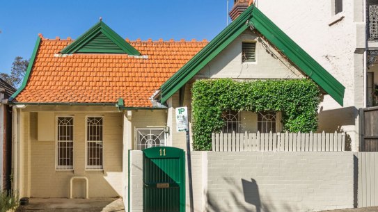  In Sydney detached housing sector pulled the monthly and quarterly growth rates lower, according to CoreLogic.