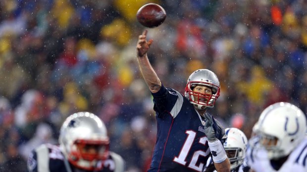Short-passing game: Tom Brady throws the ball against the Colts.