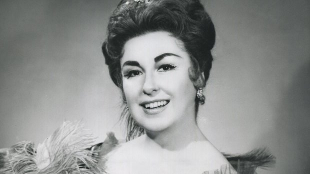 Phyllis Curtin, soprano.


