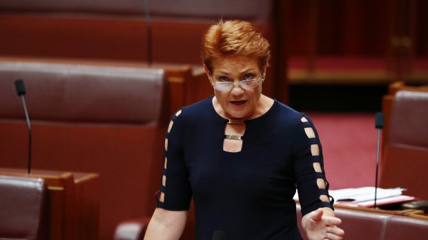 Pauline Hanson has dumped two One Nation candidates in WA for criticising a preference deal with the Liberals.