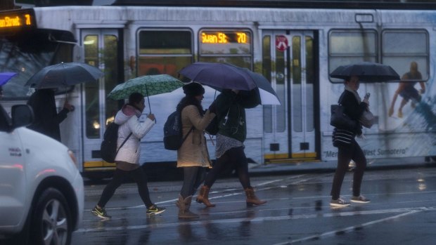 While snow will fall in outer Melbourne suburbs the inner-metropolitan area is heading for a cold and wet end to the week.