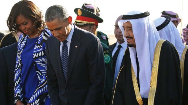 No headscarf: US President Barack Obama and first lady Michelle Obama with new Saudi King Salman bin Abdulaziz.