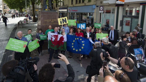 Plaid Cymru leader Leanne Wood and former Scottish first minister Alex Salmond MP attend a rally at the Aneurin Bevan statue on Queen Street, Cardiff as they make a case for Wales and Scotland's place within the EU. 