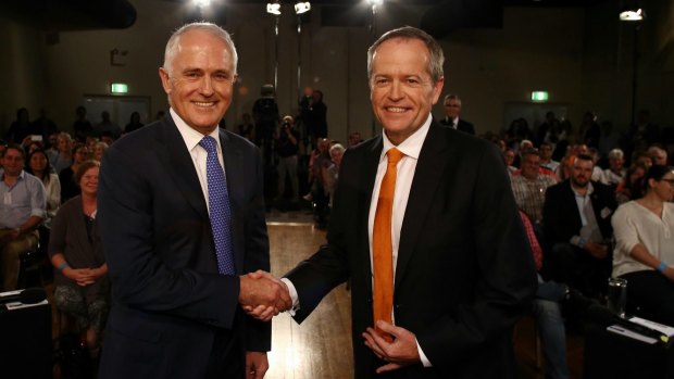 Both Prime Minister Malcolm Turnbull and Opposition Leader Bill Shorten are being viewed poorly on asylum seeker policy, according to the Isentia analysis.
