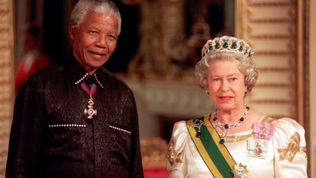 South African President Nelson Mandela with the Queen in 1996.