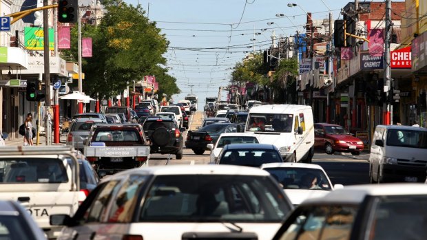 Traffic in High Street, Northcote.