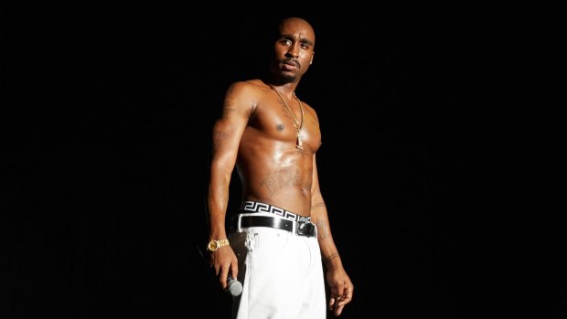 Demetrius Shipp Jr as Tupac.