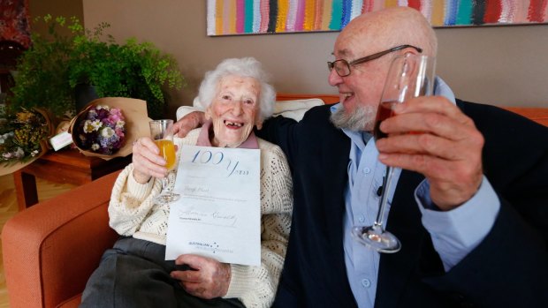 Instead of a letter from the Queen, the Australian Republic Movement presented 100-year-old, Beryl Nichol with letter congratulating her turning 100 years old