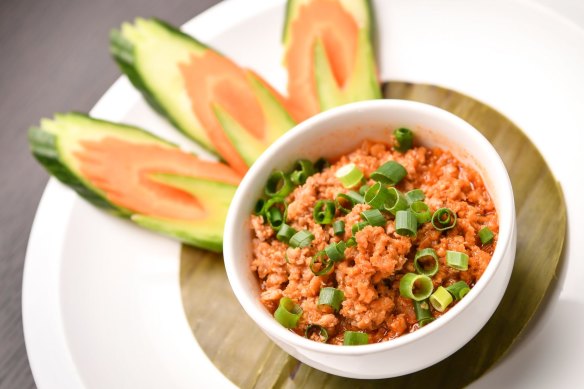 Spicy minced chicken dip: Thai larb meets bolognese.