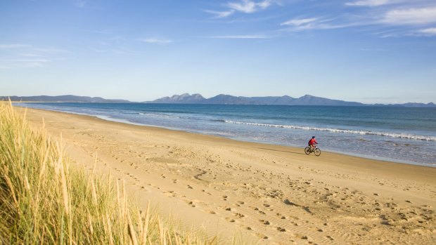 Nine Mile Beach, Tasmania.