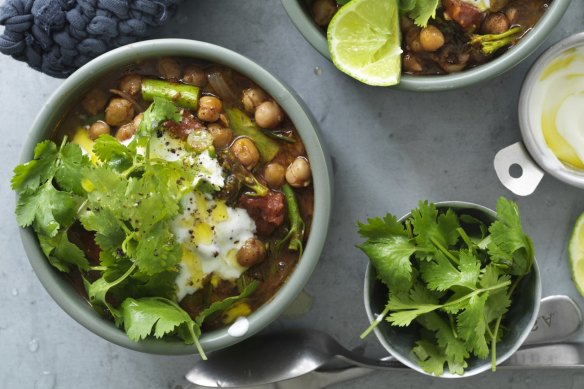 Chickpea and broccolini curry with garlic yoghurt