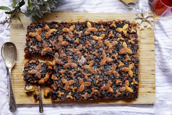 If you like mince pies, you'll love this share-friendly spiced slice.