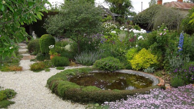 Barbara Maund's garden marked the culmination of all her thinking about what makes a garden feel good to be in. From The Pleasures of Dry Climate Gardening: One Woman's Project.