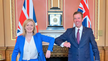 Former British trade minister, now foreign secretary, Liz Truss and her Australian peer, Dan Tehan meeting in April.
