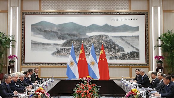Chinese President Xi Jinping (right) and Argentina's president Mauricio Macri (left) during their meeting on Saturday ahead of the G20 summit.