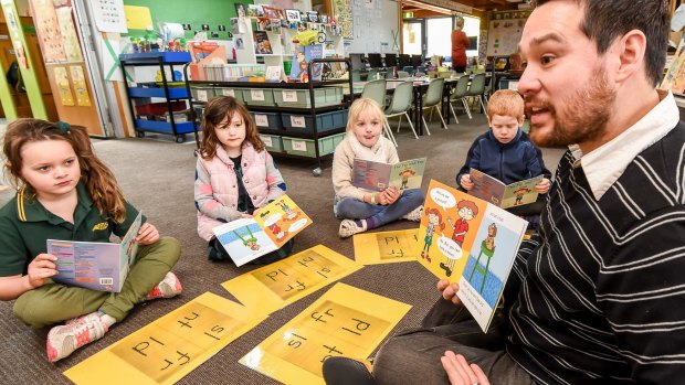 Victorian students learning to read with phonics. 