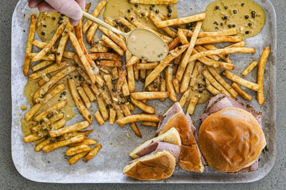Pub feed: Pastrami rolls with chips and green peppercorn sauce.