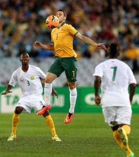 Mathew Leckie takes control of the ball in a friendly between the Socceroos and South Africa earlier this week.