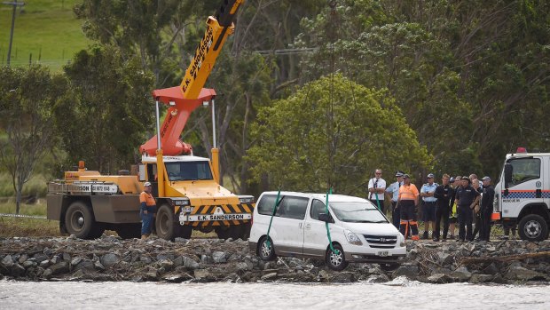 The van is removed from the Tweed River at Tumbulgum.
