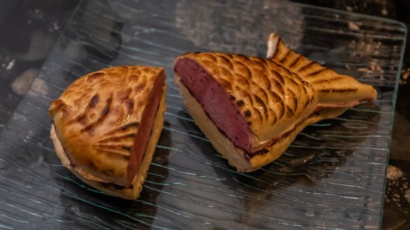 Taiyaki with sour jam and "donut" ice-cream.