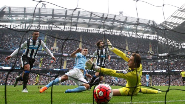 Optus has struck a blow to Fox Sports and Telstra by winning broadcast rights to the English Premier League. 