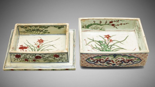 Sold on Sept 1 for $152,500. 16th-century Wucai ceramic box with cover.