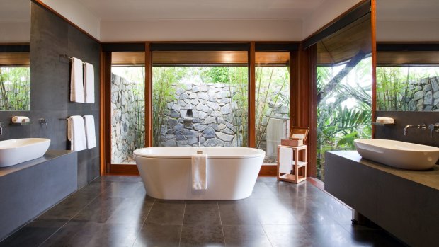 A tub built for two at Qualia.