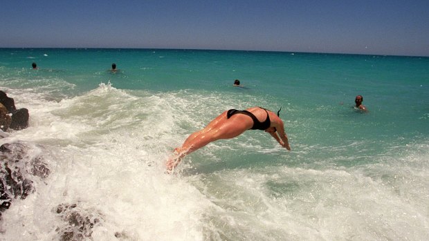 The temperature reached 39.8 degrees in Perth on Sunday.