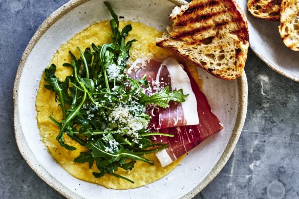 Frittatine with prosciutto, rocket and parmesan.