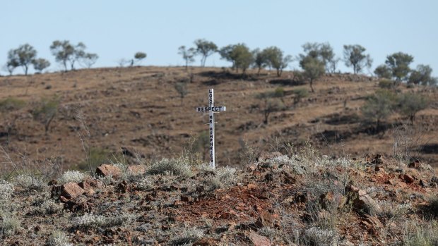 Locals have placed crosses to mark the death of the Menindee Lakes system. 