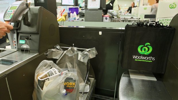 Woolworths customers have been advised to check their bank statements after the retailer charged hundreds of customers twice because of a payments processing glitch.