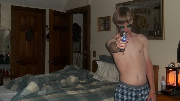 A website has emerged allegedly showing shooting suspect Dylann Roof posing with guns. 