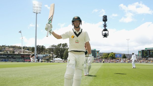 Adam Voges acknowledges the crowd as he leaves the field at lunch.
