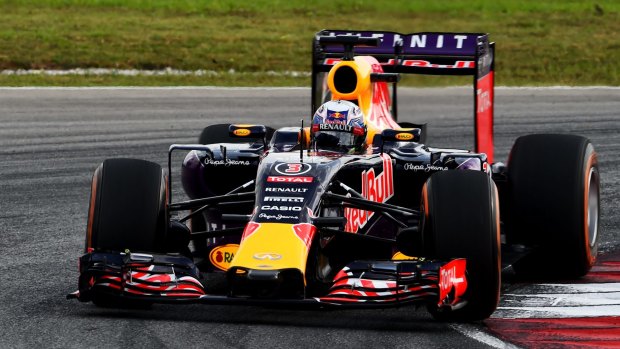 Daniel Ricciardo has vowed to improve on a flawed start at the Chinese Grand Prix.