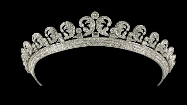 The Queen’s Halo tiara (1936).