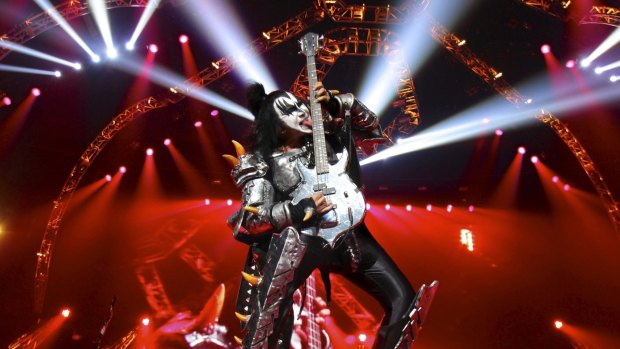 KISS play the rock anthems that made them famous.