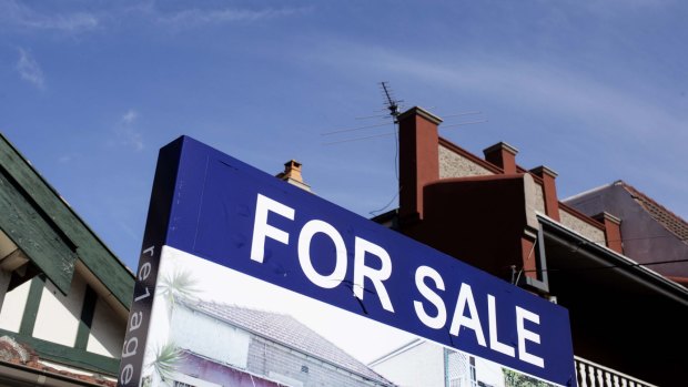Not sold: Survey respondents are doubtful about whether to buy a house now.
