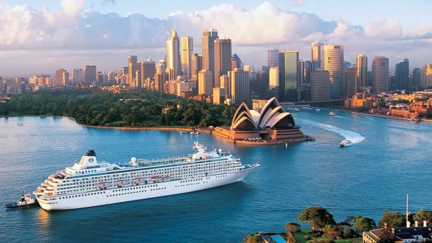Crysta Symphony sailing into Sydney.