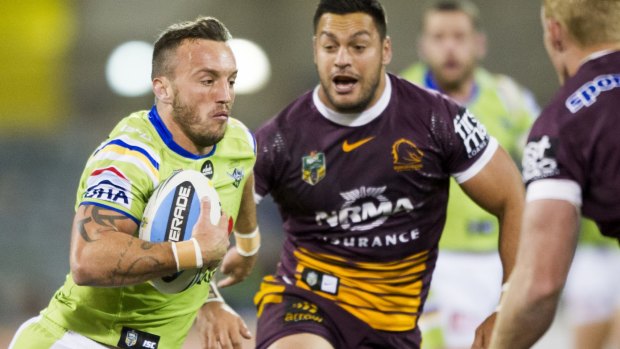 Canberra Raiders hooker Josh Hodgson has been named in England's squad for Test matches against France and New Zealand.