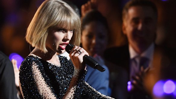 Taylor Swift has donated $350,000 to Kesha for her legal fight with Dr Luke.