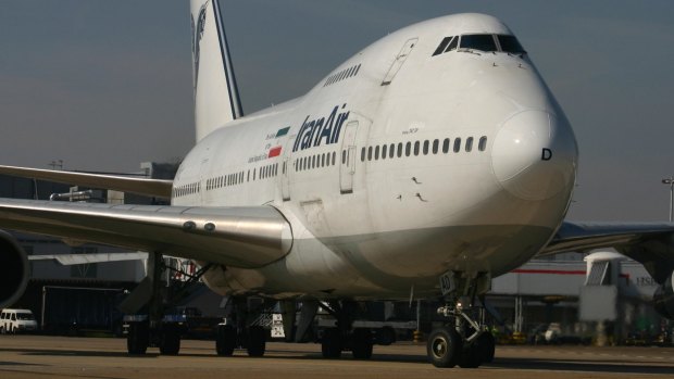 Iran Air have announced it will allow women pilots for the first time.