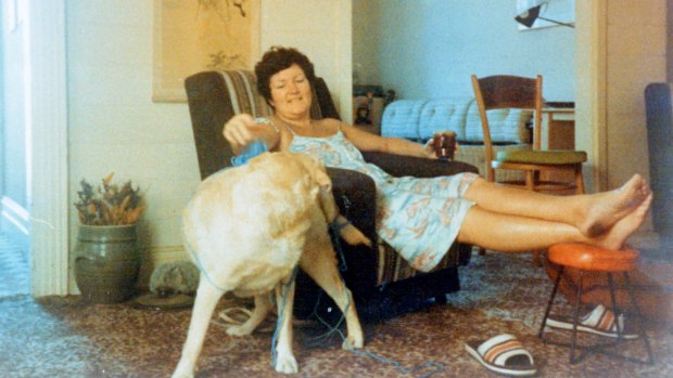 Joan Kirner at home with her dog in 1992.