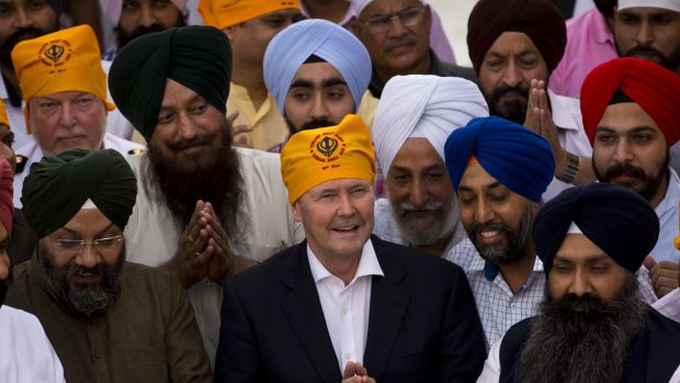 Defence Minister Kevin Andrews, who discussed military excercises with his Indian counterpart,  visits a Sikh shrine in Delhi this week. 