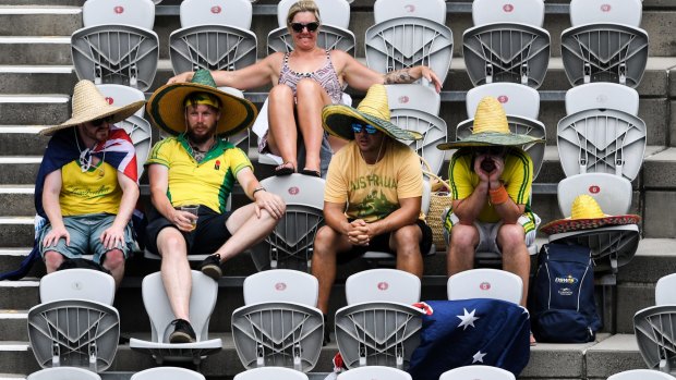 Fans were left high, dry and hot at the Sydney International as organisers ordered players off the court due to extreme heat. 