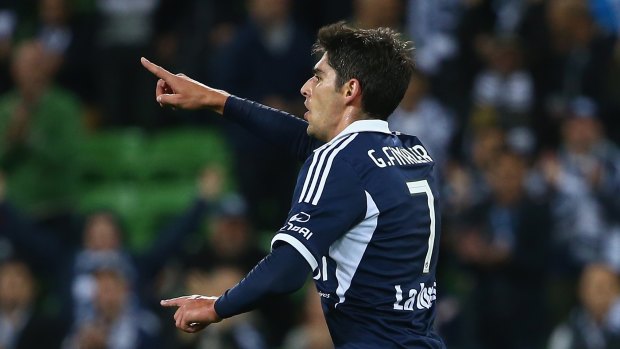 Gui Finkler of the Victory puts his team level with the Mariners on Friday.